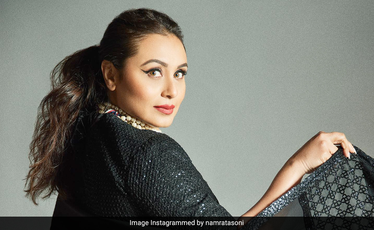<i>Koffee With Karan 8</i>: Rani Mukerji Explains Why Paparazzi Aren't Allowed To Take Pics Of Daughter Adira