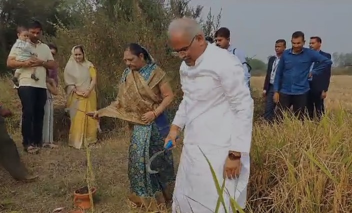 Chhattisgarh Election Results 2023: छत्तीसगढ़ में चौंकाने वाले रूझान, भूपेश बघेल-रमन सिंह पीछे