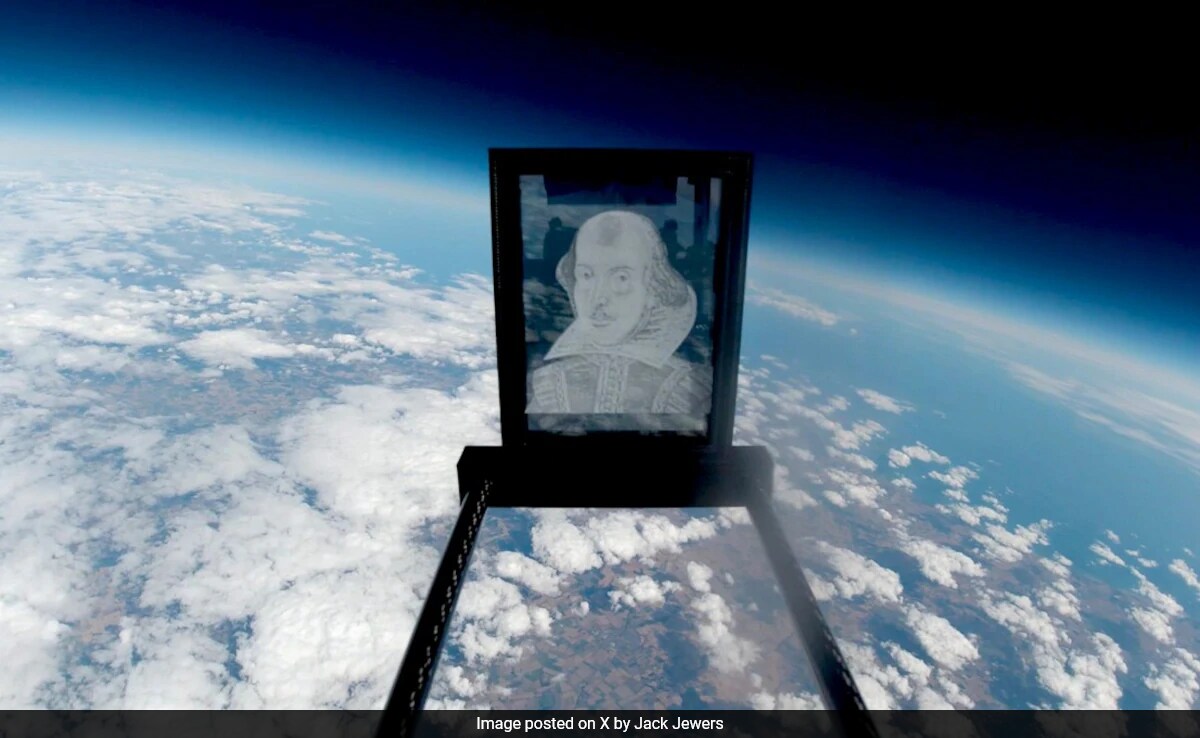 Watch: William Shakespeare's Portrait Sent To Space For 400th Anniversary - Vimarsana News