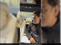 Watch: MS Dhoni Signs Fan's BMW, Internet Calls It "World's Most Valuable Car" Watch: MS Dhoni Signs Fan's BMW, Internet Calls It "World's Most Valuable Car"