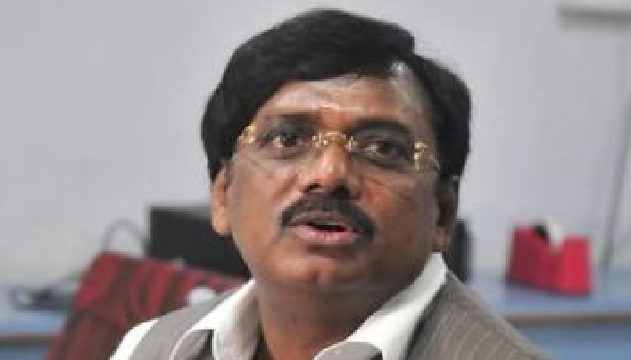 तेलंगाना में बीजेपी घोषणापत्र पैनल के प्रमुख ने छोड़ी  छोड़ी, कांग्रेस में हुए शामिल तेलंगाना में बीजेपी घोषणापत्र पैनल के प्रमुख ने छोड़ी  छोड़ी, कांग्रेस में हुए शामिल