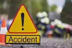 सरदारशहर में 2 गाड़ियों की आमने-सामने टक्कर, हादसे में 5 लोगों की मौत सरदारशहर में 2 गाड़ियों की आमने-सामने टक्कर, हादसे में 5 लोगों की मौत