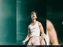 Joe Jonas Seen With Tattoo About Being "Broken" Amid Sophie Turner Divorce Joe Jonas Seen With Tattoo About Being "Broken" Amid Sophie Turner Divorce