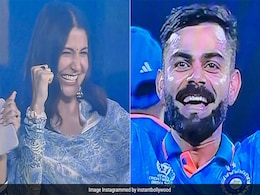 प्रेगनेंसी की खबरों के बीच विराट को जमकर चीयर करती दिखीं अनुष्का शर्मा, देसी लुक देख फैन्स हुए घायल, बोले- जस्ट wow ! प्रेगनेंसी की खबरों के बीच विराट को जमकर चीयर करती दिखीं अनुष्का शर्मा, देसी लुक देख फैन्स हुए घायल, बोले- जस्ट wow !