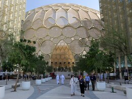 Abu Dhabi Shines With 4,800 Illuminating Geometric Shapes For 52nd National Day Abu Dhabi Shines With 4,800 Illuminating Geometric Shapes For 52nd National Day