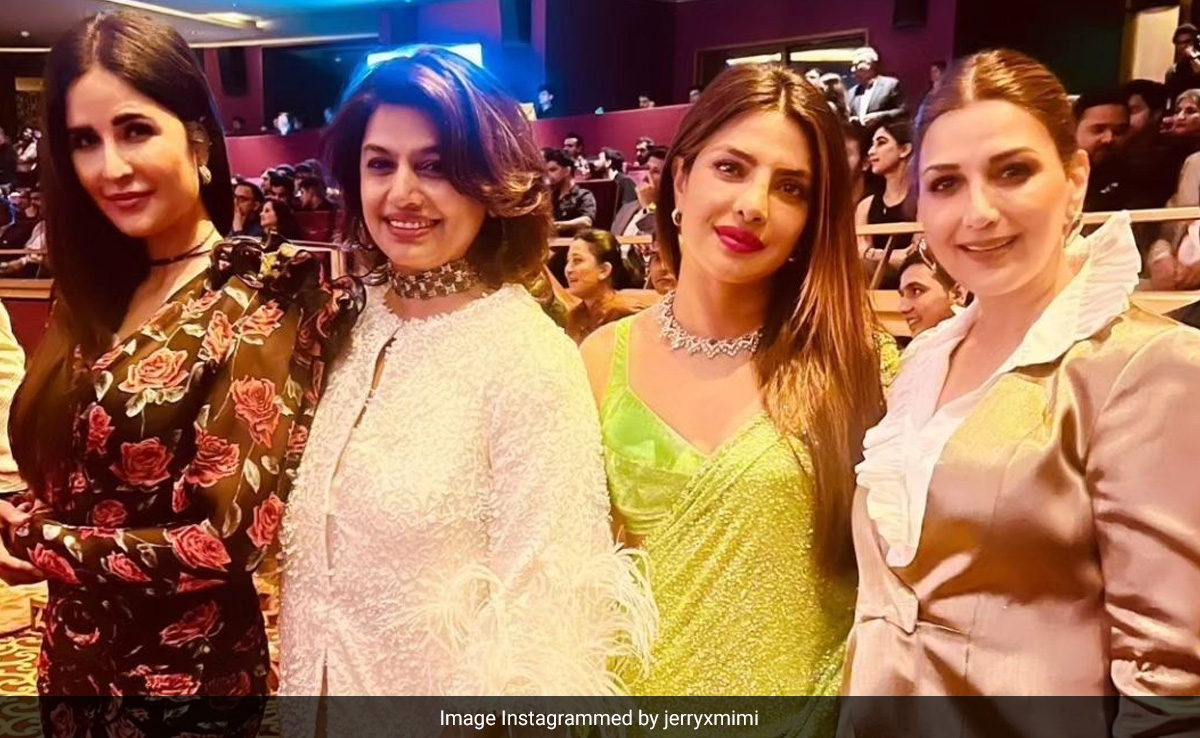 Viral: Priyanka Chopra's Pic With Katrina Kaif And Sonali Bendre. Enough Said
