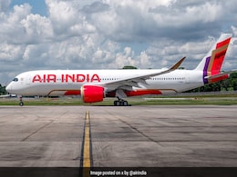 DGCA ने Air India और SpiceJet पर लगाया 30-30 लाख रुपये का जुर्माना, जानें वजह DGCA ने Air India और SpiceJet पर लगाया 30-30 लाख रुपये का जुर्माना, जानें वजह