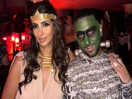 Shweta Bachchan Is The Queen Of Halloween Makeup With Cleopatra's Signature Gold And Blue Specked Eyes Shweta Bachchan Is The Queen Of Halloween Makeup With Cleopatra's Signature Gold And Blue Specked Eyes