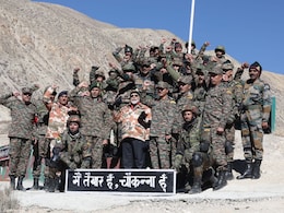 पोखरण  में आज तीनों सेनाओं के स्वदेशी हथियारों की ताकत का प्रदर्शन, PM मोदी देखेंगे 'भारत शक्ति' पोखरण  में आज तीनों सेनाओं के स्वदेशी हथियारों की ताकत का प्रदर्शन, PM मोदी देखेंगे 'भारत शक्ति'