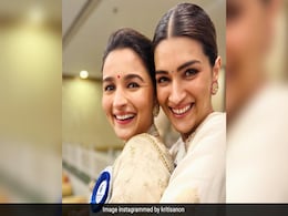 Kriti Sanon On Winning The National Award With Alia Bhatt: "Opportunities Like <i>Gangubai</i> And <i>Mimi</i> Don't Come Everyday" Kriti Sanon On Winning The National Award With Alia Bhatt: "Opportunities Like <i>Gangubai</i> And <i>Mimi</i> Don't Come Everyday"