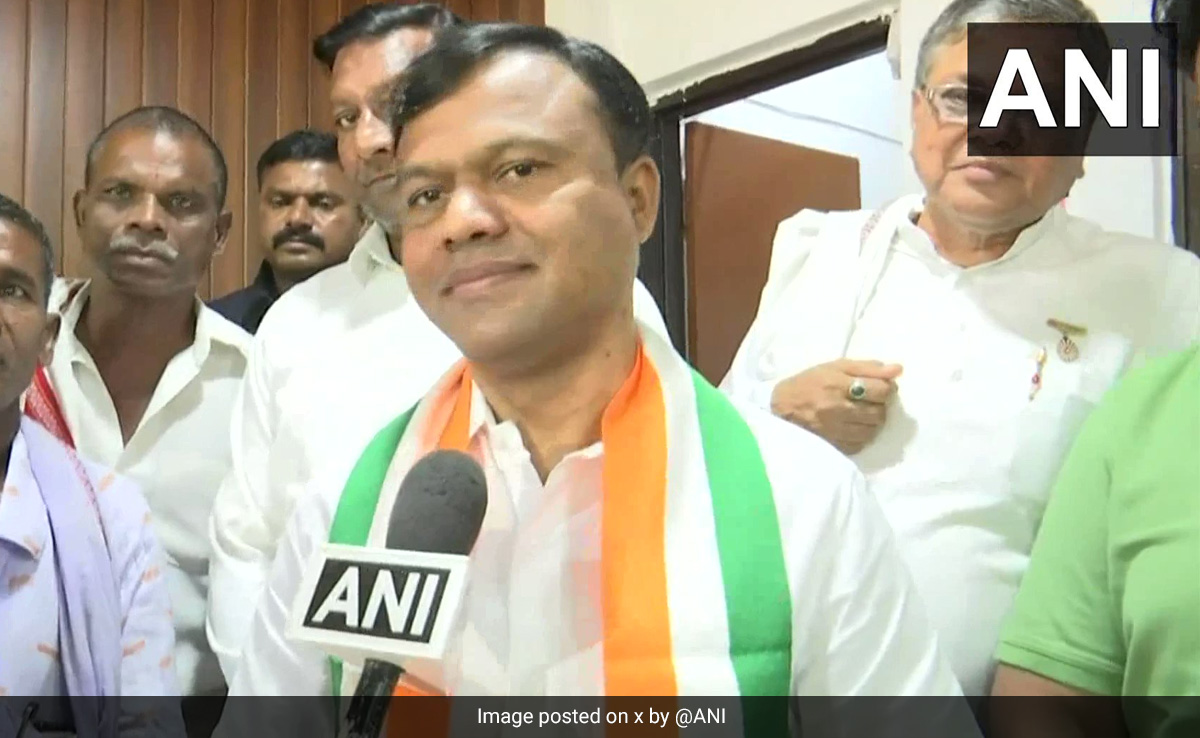 Chhattisgarh: साधराम हत्याकांड में लीपापोती करने NIA जांच की घोषणा, PCC चीफ ने लगाए ये भी आरोप Chhattisgarh: साधराम हत्याकांड में लीपापोती करने NIA जांच की घोषणा, PCC चीफ ने लगाए ये भी आरोप