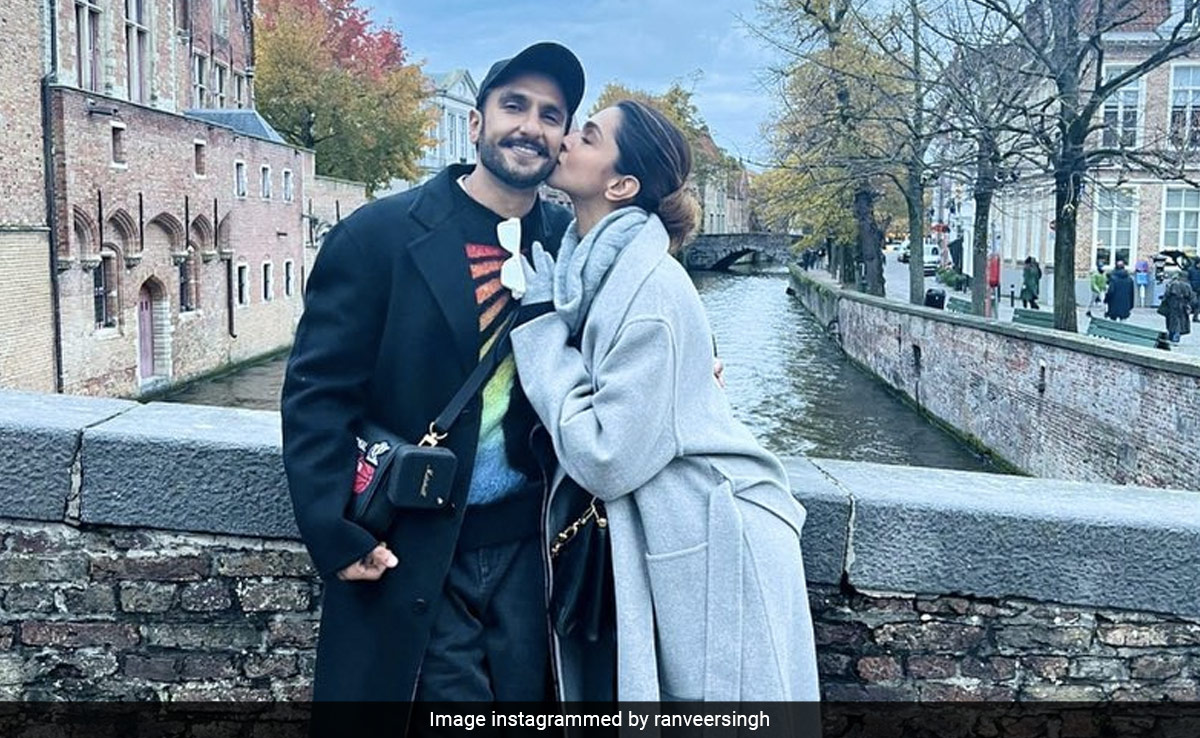 Just Deepika Padukone And Ranveer Singh Setting Couple Goals (As Always)