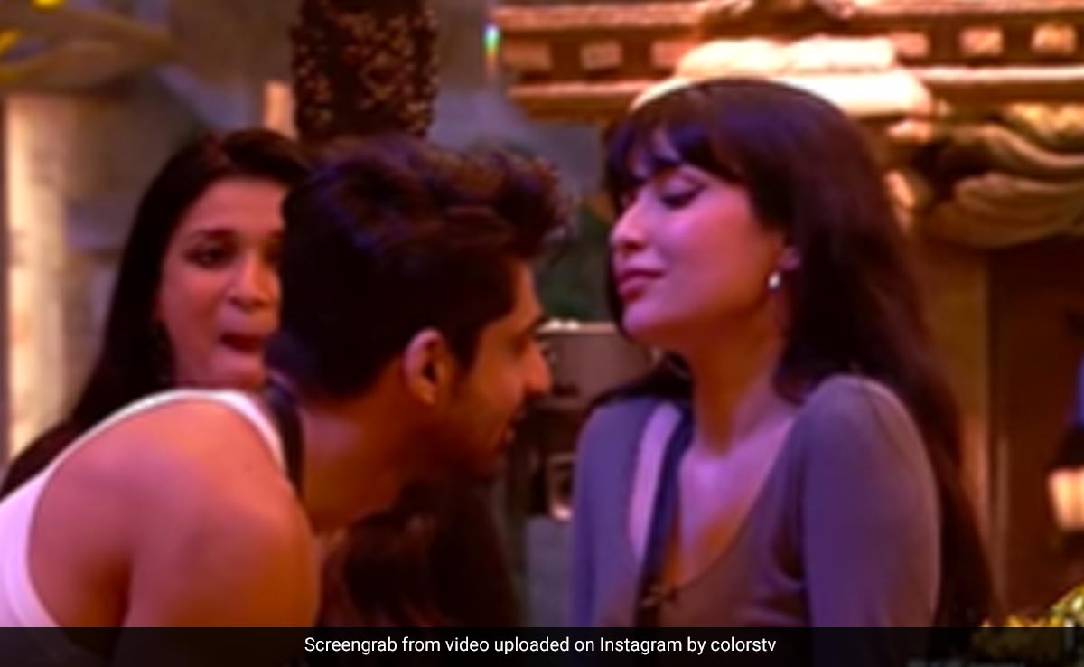 <i>Bigg Boss 17</i>: Abhishek Kumar And Khanzaadi Are Trending. Here's Why