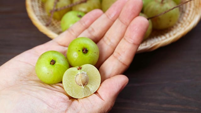 The fibre content in amla helps you feel full longer, reducing overall calorie intake