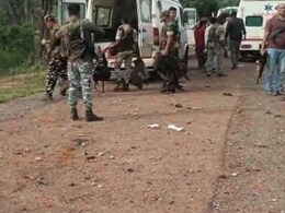 नारायणपुर में नक्सलियों ने चलाए बाण, सुकमा में किया IED ब्लास्ट, दो जवान हुए घायल