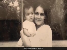 मां की गोद में दिख रहा ये बच्चा था सुपरमॉडल, पत्नी से तलाक के बाद आया अफ्रीकन मॉडल पर दिल, अब बिना शादी बने हैं पापा, पहचाना? मां की गोद में दिख रहा ये बच्चा था सुपरमॉडल, पत्नी से तलाक के बाद आया अफ्रीकन मॉडल पर दिल, अब बिना शादी बने हैं पापा, पहचाना?