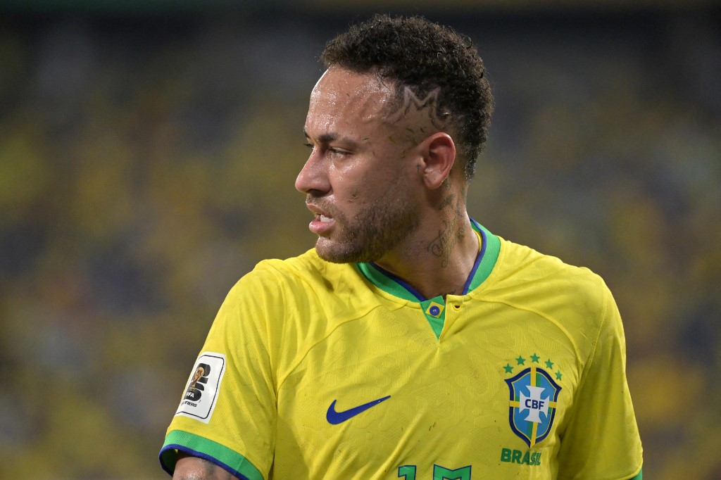 AI Ranks Neymar Among Top 10 Most Skillful Footballers