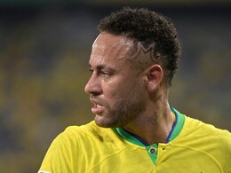 Neymar Undergoes Operation For Torn Knee Ligament