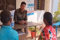 Chhattisgarh: जशपुर में कार सवार अज्ञात लोगों ने स्कूल जा रही छात्रा का किया अपहरण Chhattisgarh: जशपुर में कार सवार अज्ञात लोगों ने स्कूल जा रही छात्रा का किया अपहरण