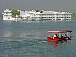 टूरिस्ट के मोबाइल के लिए उदयपुर की फतहसागर झील में कूदा बोट ऑपरेटर, 15 हजार की लालच में जान गंवा बैठा!