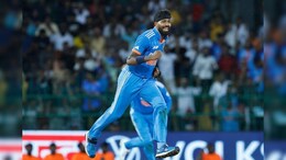 "<i>Chuna Laga Diya</i>": Hardik Pandya's Move To Mumbai Indians Sparks Meme Fest