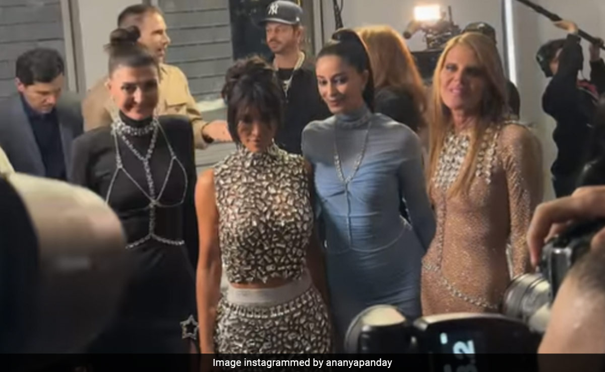 Ananya Panday And Kim Kardashian In One Frame. Karisma, Sussanne, Suhana React