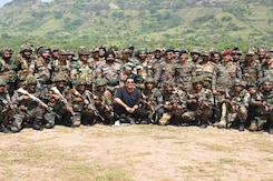 अक्षय कुमार ने कैसे जवानों के साथ मनाया दिवाली का जश्न, देखें 'जय जवान' में सिर्फ NDTV पर अक्षय कुमार ने कैसे जवानों के साथ मनाया दिवाली का जश्न, देखें 'जय जवान' में सिर्फ NDTV पर