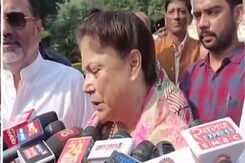 MP Election 2023: यशोधरा राजे सिंधिया हुईं भावुक, चुनाव नहीं लड़ने का बताया कारण MP Election 2023: यशोधरा राजे सिंधिया हुईं भावुक, चुनाव नहीं लड़ने का बताया कारण