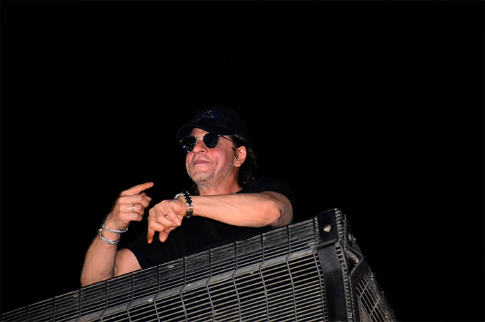 ना सलमान ना आमिर सिर्फ शाहरुख खान ही कर सकते हैं ऐसा, जन्मदिन पर दे डाली नेटफ्लिक्स को खुलेआम धमकी