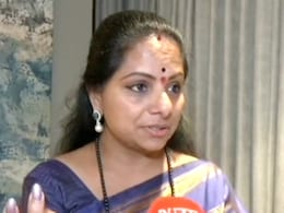 तेलंगाना : कविता ने योजना की शुरुआत के लिए प्रियंका को आमंत्रित करने पर सरकार पर निशाना साधा तेलंगाना : कविता ने योजना की शुरुआत के लिए प्रियंका को आमंत्रित करने पर सरकार पर निशाना साधा