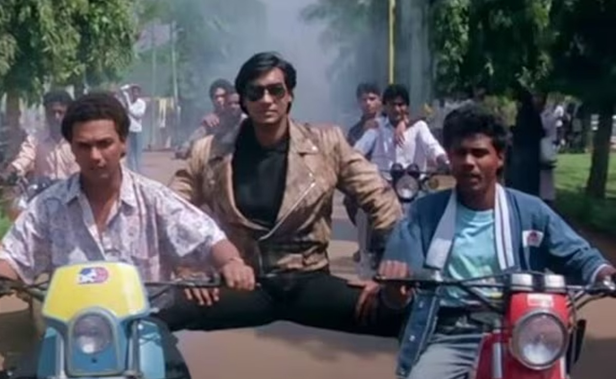 Ajay Devgn Recalls Being Hit On The Head With Coins During <i>Phool Aur Kaante</i> Premiere: "I Got It Framed"