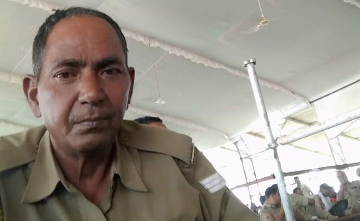 फांसी के फंदे पर झूल गया आरएसी जवान, चार दिन पहले छुट्टी से ड्यूटी पर लौटा था जवान