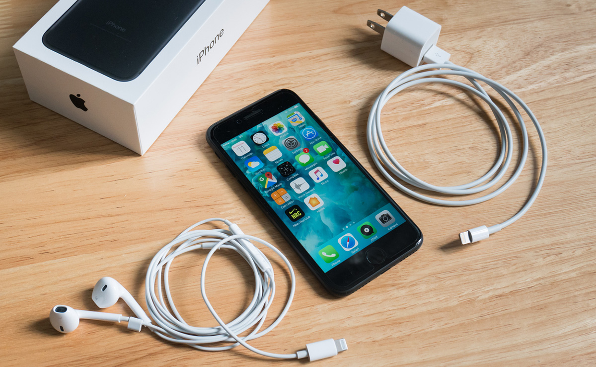 Mobile Charger खरीदने से पहले ये निशान जरूर देख लें, वीडियो देख लोग बोले- आंखें खुल गईं हमारी