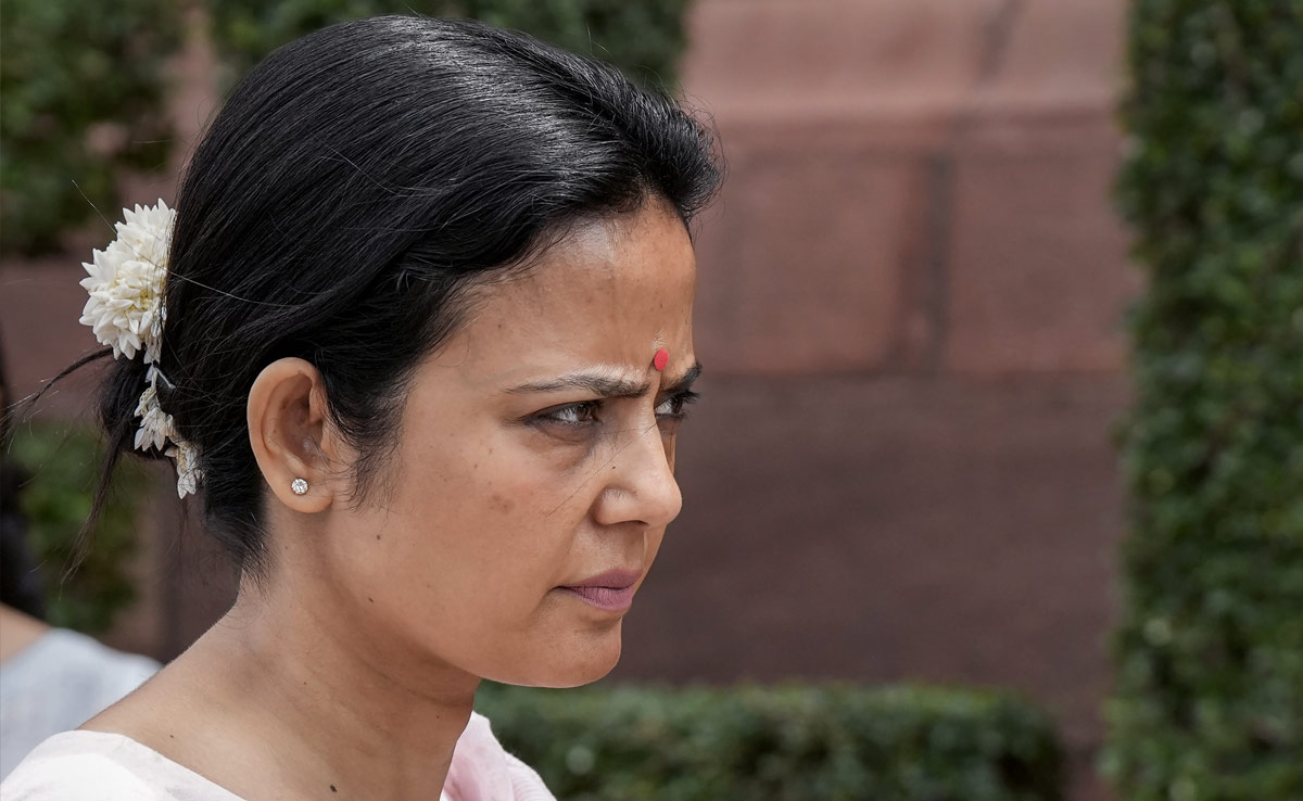 Mahua Moitra Receives Notice To Vacate Government Bungalow. - The Hard News Daily