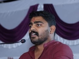 धार में BJP युवा मोर्चा जिलाध्यक्ष की गाड़ी से मिले पैसों से भरे लिफाफे, 88 हजार रुपये बरामद धार में BJP युवा मोर्चा जिलाध्यक्ष की गाड़ी से मिले पैसों से भरे लिफाफे, 88 हजार रुपये बरामद