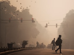 Delhi Sees Coolest October Night In 2 Years; Air Quality Remains &#039;Poor&#039;