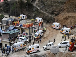 उत्तराखंड सुरंग हादसा : मजदूरों को अस्पताल ले जाने के लिए बना ग्रीन कॉरिडोर, 41 एम्बुलेंस तैयार उत्तराखंड सुरंग हादसा : मजदूरों को अस्पताल ले जाने के लिए बना ग्रीन कॉरिडोर, 41 एम्बुलेंस तैयार