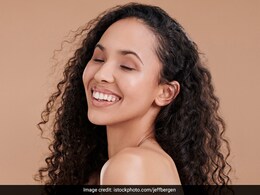 रात को सोने से पहले चेहरे पर इस तरीके से लगा लें कच्चा दूध, कुछ ही समय में चमकने लगेगा चेहरा