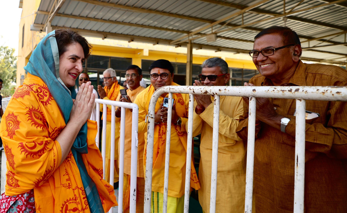 Priyanka Gandhi Speech: 'राजस्थान में भाजपा बिखरी हुई पार्टी', प्रियंका गांधी बोलीं- CM चेहरा ढूंढने निकले PM