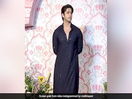 'कभी खुशी कभी गम' में शाहरुख खान के ऑनस्क्रीन बेटे का सामने आया लेटेस्ट वीडियो, जिबरान खान को देख लोग बोले- ये है कौन 'कभी खुशी कभी गम' में शाहरुख खान के ऑनस्क्रीन बेटे का सामने आया लेटेस्ट वीडियो, जिबरान खान को देख लोग बोले- ये है कौन