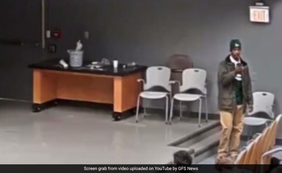 Pro-Palestine Student Interrupts Lecture To Protest. MIT Professor Says...