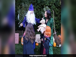 Mark Zuckerberg And His Family Dress Up As Harry Potter Characters To Celebrate Halloween Mark Zuckerberg And His Family Dress Up As Harry Potter Characters To Celebrate Halloween