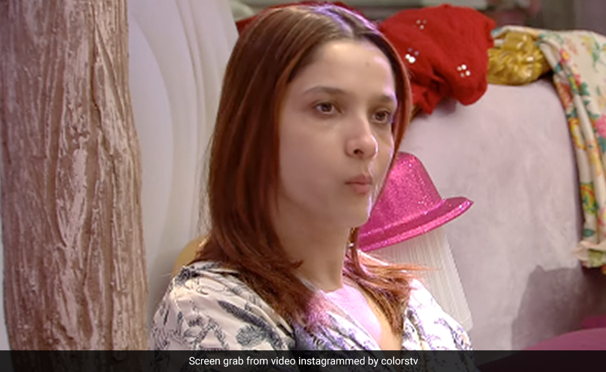 <i>Bigg Boss 17</i>: Ankita Lokhande And Isha Malviya Fight Over Cleaning Duty