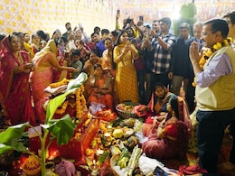 Arvind Kejriwal Offers Prayers On Chhath <i> Puja </i> In His Constituency