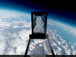 Watch: William Shakespeare's Portrait Sent To Space For 400th Anniversary Watch: William Shakespeare's Portrait Sent To Space For 400th Anniversary