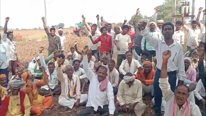 MP News : बुरहानपुर के 1500 किसानों ने राष्ट्रपति से लगाई आत्मदाह की गुहार, जानिए क्या है समस्या?