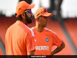 BCCI और द्रविड़ के बीच हुई चर्चा, बढ़ेगा राहुल का कार्यकाल या नया कोच लाएगा बोर्ड? जानें... BCCI और द्रविड़ के बीच हुई चर्चा, बढ़ेगा राहुल का कार्यकाल या नया कोच लाएगा बोर्ड? जानें...