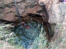 दिवाली से पहले बुझा घर का चिराग, कुएं में गिरे भाई-बहन, 6 महीने की बहन तो बच गई 12 साल के भाई की मौत