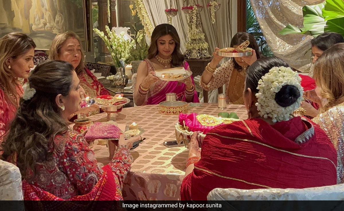 Karwa Chauth 2023: Shilpa Shetty, Mira Rajput, Natasha Dalal Perform The Rituals At Sunita Kapoor's House
