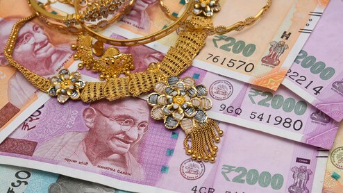 Gold Loan लेना कितना सही? जानें कौन सा बैंक दे रहा सबसे सस्ता गोल्ड लोन, कितनी होगी EMI?